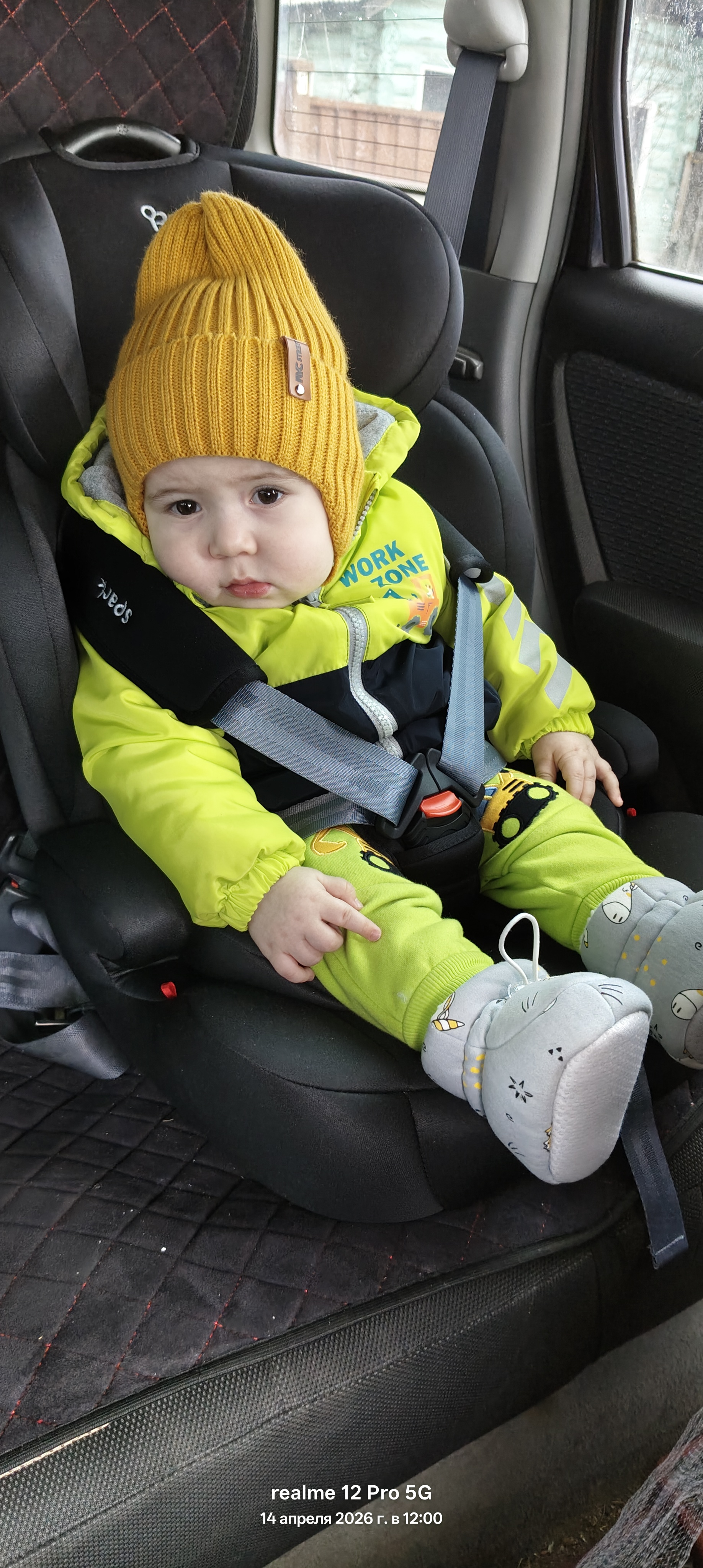 Mama Chicken — child photo for stylization