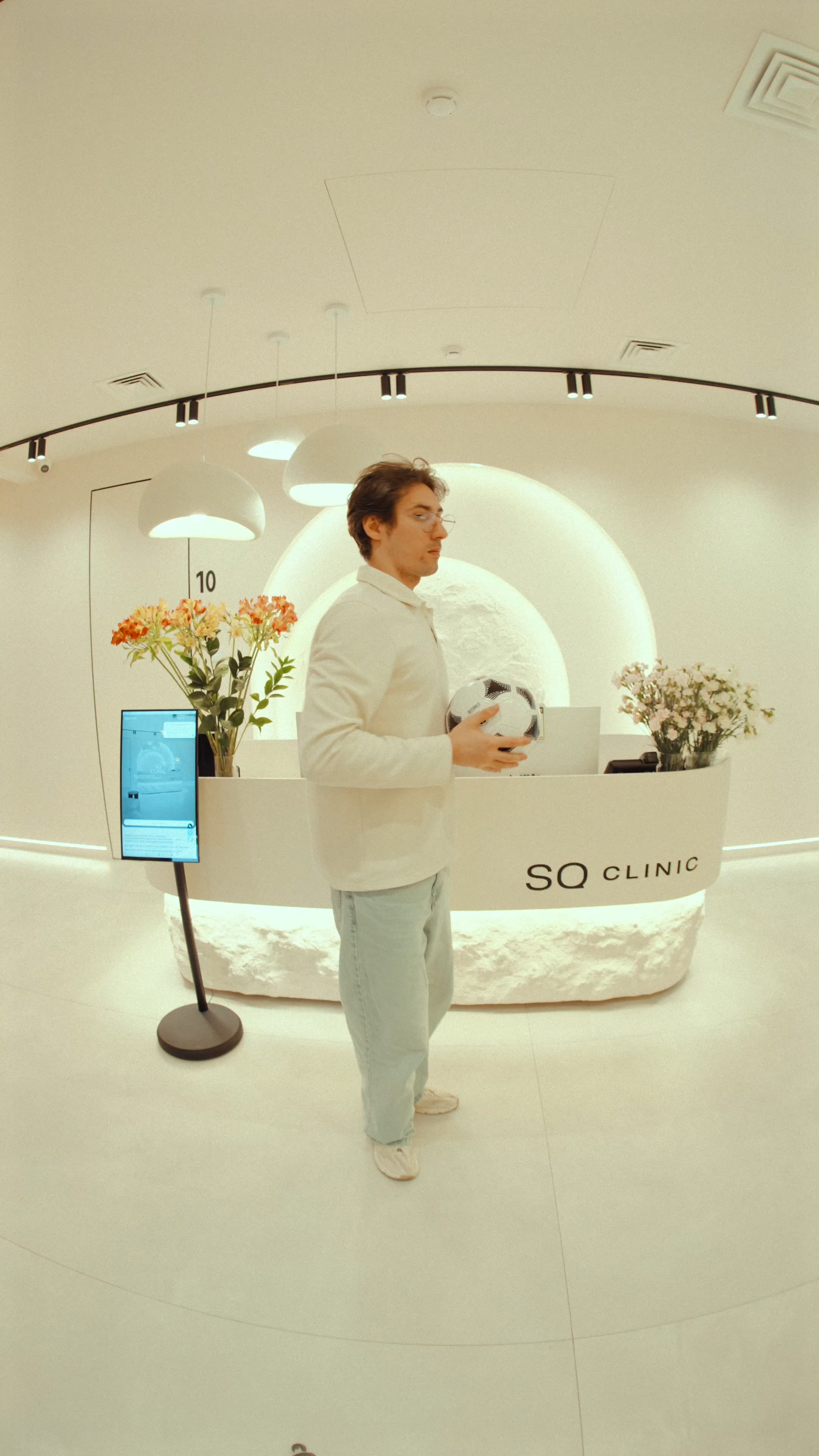 Kling O1 Asset - element_angle