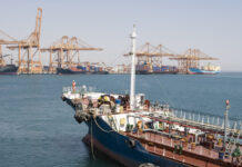 Москва укрепляет торговые связи со странами Персидского залива 19a21200-18a1-40f1-bc47-872181e1d598-6776c490