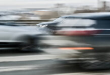 Внедорожник Mercedes-Benz попал в необычное ДТП в Новой Москве 1eaa5d67-581f-4be8-84b2-065ec1688045-678bae2b