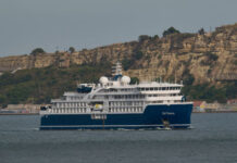 Российское дипломатическое представительство установило контакт с организаторами антарктического круиза a7ad73cd-6e94-422c-acbe-0069b40cfc9d-679d42f9