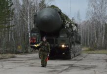 «Мы туда ударим "Орешником"»: Путин бросает вызов западным системам ПВО в высокотехнологичной дуэли века 0b9859d7-769a-4e61-ba79-345e716b439a-67b748f1