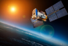 Белорусская армия внедряет передовые технологии связи Space satellite over the planet earth