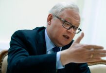 Открытые двери: Россия сигнализирует о готовности к диалогу с США в новых реалиях 46d5acad-6147-496c-91d1-f1e0bd445da9-67b6114e