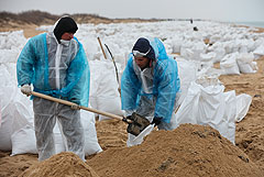 Повторные выбросы мазута обнаружены на отдельных участках пляжей Анапы