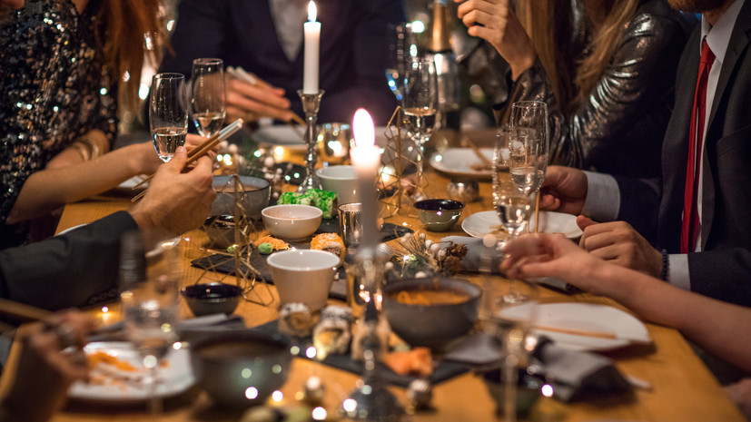 Стоматолог Обушенков дал советы по выбору продуктов для новогоднего стола