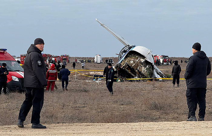 Алиев в разговоре с Путиным заявил о внешнем воздействии на самолет AZAL