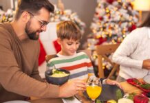 Врач объяснила, какие продукты не стоит давать детям на новогодние праздники e4cea216-cca0-4668-8307-27bf2cfcd2e4-67bf1cbb