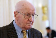 Ушел из жизни легендарный фотограф МИД России Эдуард Песов f3ba6400-afbf-4ea5-ae7d-14ce3594b368-67c45e8f