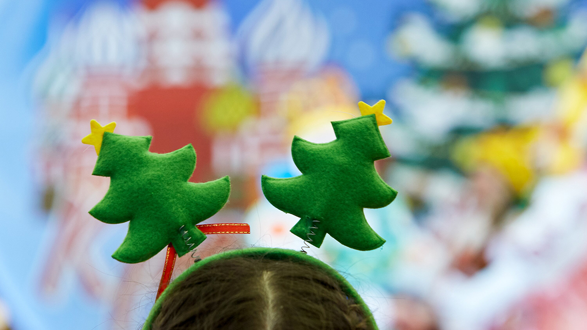 Деликатесы и сувениры можно приобрести на площадках «Путешествия в Рождество»