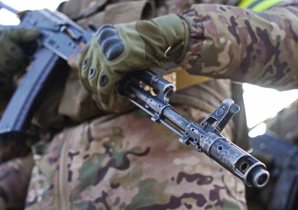 В кременских лесах ЛНР обнаружили «ряженых» диверсантов