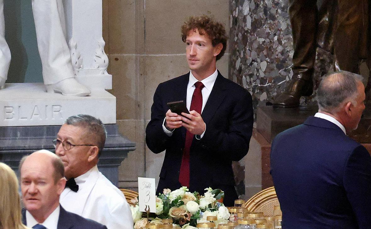 Марк Цукерберг (Evelyn Hockstein / Reuters)