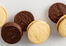 Восхитительное миндальное печенье с шоколадом в итальянском стиле 58070aff-69c6-4a5e-b572-e9ccebe86a73-67d6579c