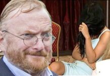 Депутат Госдумы проводит социальный рейд по злачным местам 5f90c5cf-3941-45f6-bc11-6182ab37fbd5-67cae8fa