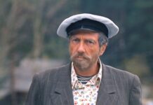 Памятник великому артисту Сергею Юрскому 6cf8701a-34a6-4868-bc98-3f2be0bd309c-67e40890