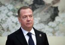 Шокирующее заявление Медведева о роли Байдена в глобальном противостоянии 97b71fb2-06aa-4b88-88b4-a1e15b36a5eb-67dfec51