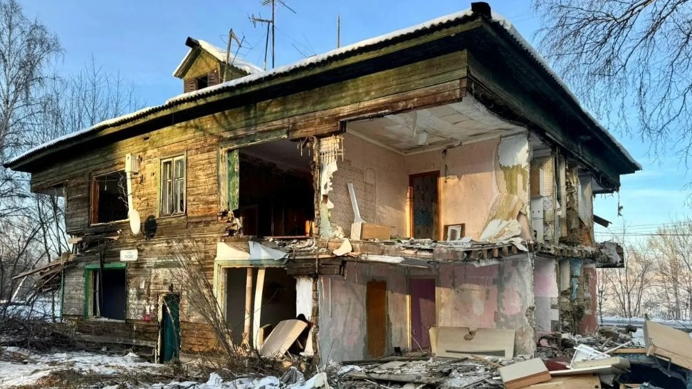 Адвокат Константинова: Не до конца расселенный аварийный дом снесли в Иркутске