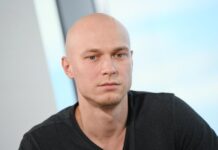 Талантливый актер Юра Борисов готов к новым творческим свершениям cc61f158-bf49-4706-bc5d-13a4e90111b4-67f021a9