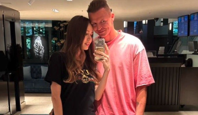 Костенко родила четвертого ребенка от Тарасова