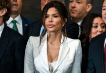 Будущая супруга Безоса демонстрирует уверенность в своем стиле на инаугурации Трампа e082f60f-06fb-442f-8e05-10e97c49d936-67e467ee