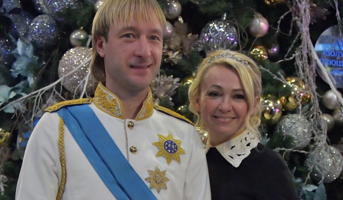 "Врезались в дерево": Рудковскую и Плющенко настигла беда