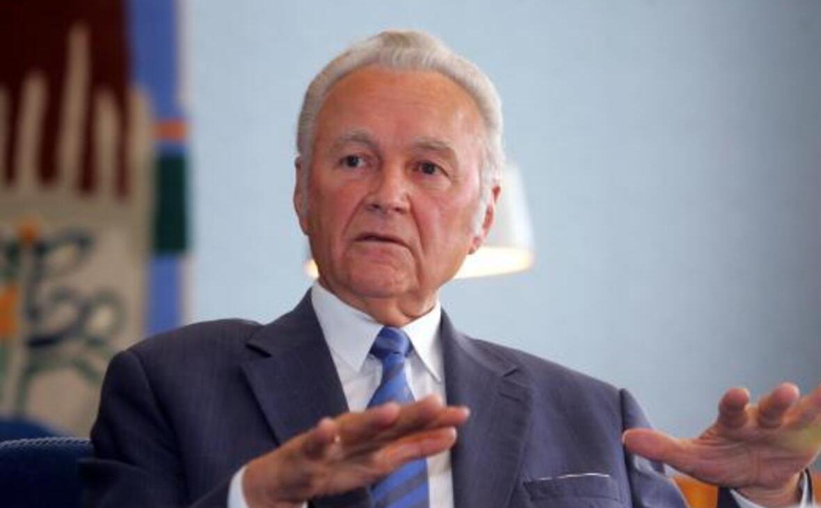 Арнольд Рюйтель (сайт президента Эстонии)