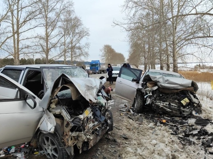 Две девушки получили серьезные ранения в ДТП под Сухим Логом