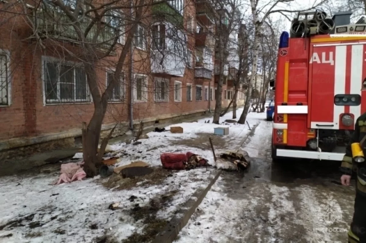 Четыре человека спасены при пожарах в Свердловской области-0