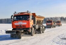 220 единиц техники оперативно очищают трассы Свердловской области после снегопада 220 edinicz tehniki operativno ochishhayut trassy sverdlovskoj oblasti posle snegopada-uralnovosti-ru-174264607800-0