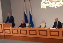 Артём Жога представил Дениса Паслера новым врио губернатора Среднего Урала artyom zhoga predstavil denisa paslera novym vrio gubernatora srednego urala-uralnovosti-ru-174316055400-0