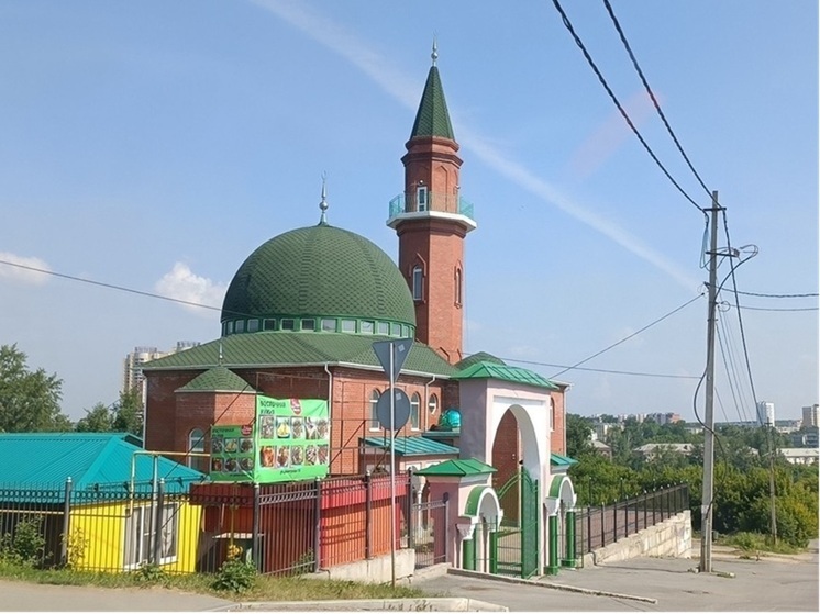 Денис Паслер поздравил мусульман с праздником Ураза-байрам