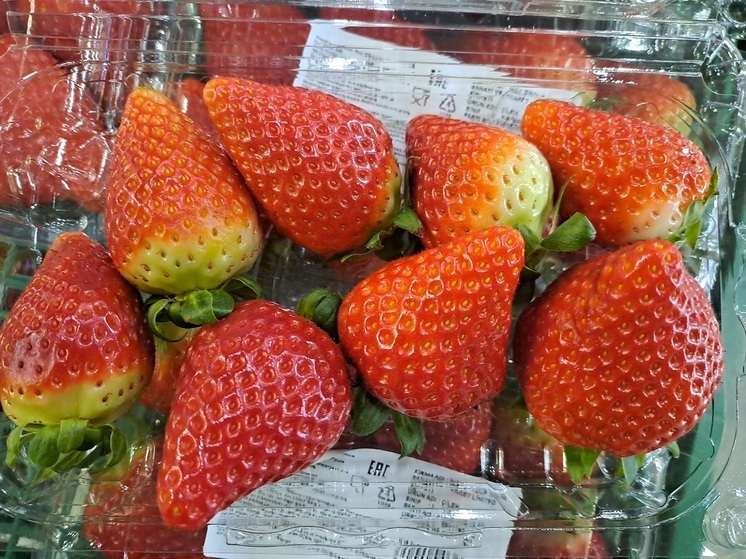 10 тонн клубники из Турции привезли в Свердловскую область