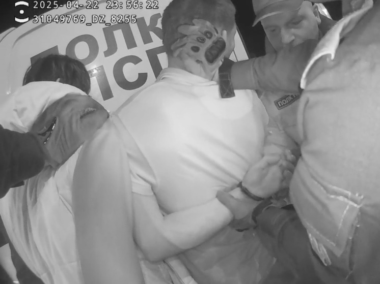 Екатеринбургская полиция задержала пьяных сожителей, едва не устроивших массовую драку