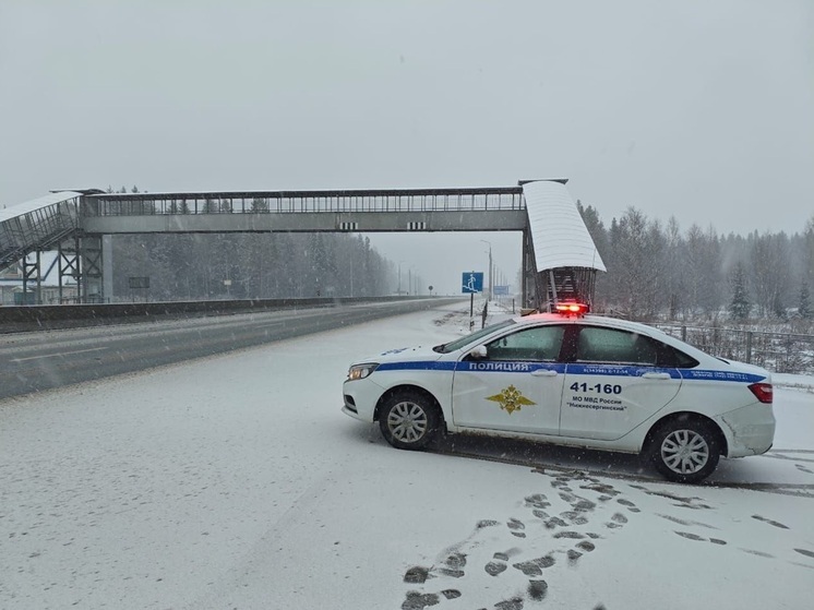 Свердловских водителей призвали быть осторожными в условиях апрельского снегопада
