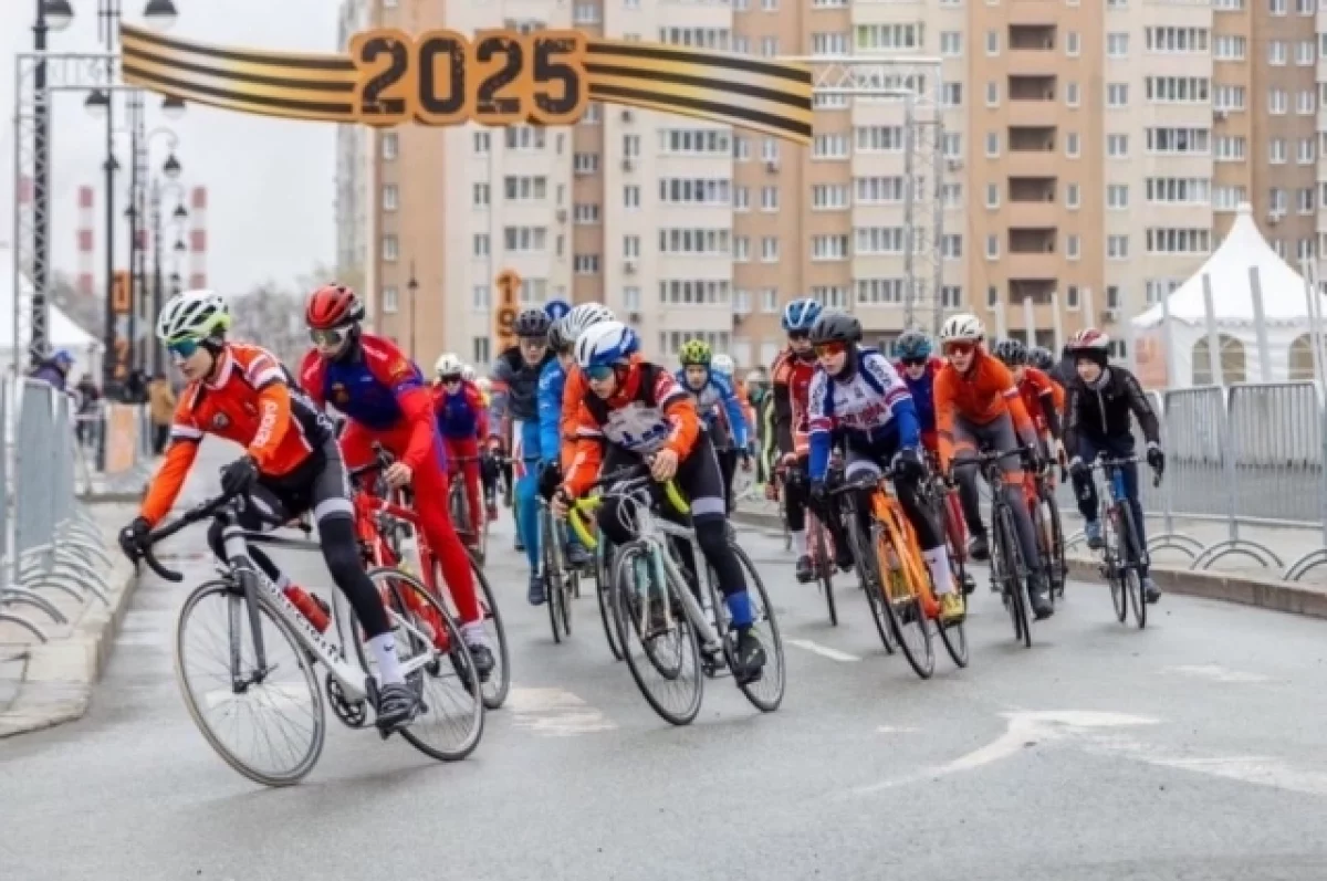 В Екатеринбурге состоялась эстафета «Весна Победы» с 1,7 тысячи участников из Свердловской области-0