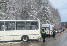 В Нижнем Тагиле произошла авария с ПАЗ и Мицубиси, ГУ МВД оказало помощь пострадавшим v nizhnem tagile proizoshla avariya s paz i miczubisi gu mvd okazalo pomoshh postradavshim-uralnovosti-ru-174593495700-0
