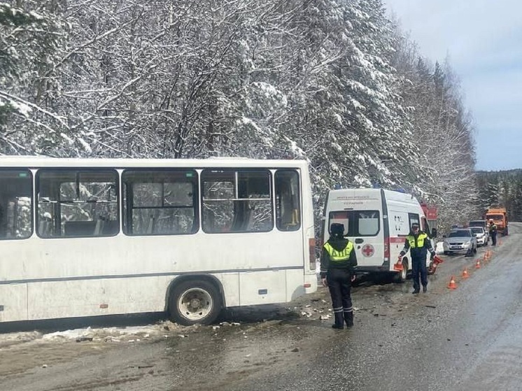 Три человека пострадали в ДТП с автобусом возле Нижнего Тагила