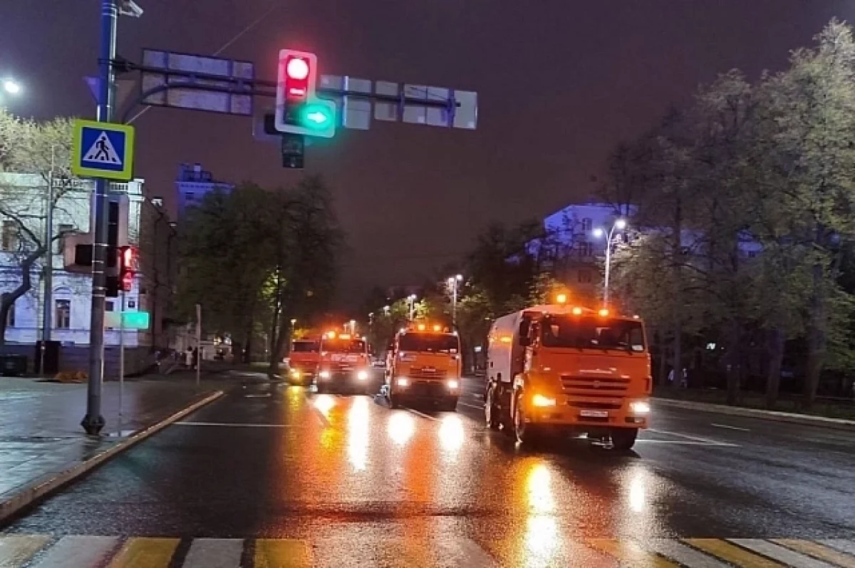 Администрация Екатеринбурга и Спецавтобаза быстро навели порядок после праздников-0