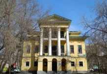 Алексей Орлов и Администрация Екатеринбурга сохраняют зеленые зоны у Дома Малахова aleksej orlov i administracziya ekaterinburga sohranyayut zelenye zony u doma malahova-uralnovosti-ru-174796173200-0