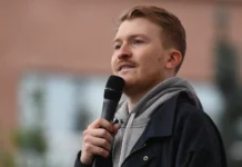 Данила Поперечный включён в список иноагентов Министерством юстиции РФ danila poperechnyj vklyuchyon v spisok inoagentov ministerstvom yusticzii rf-uralnovosti-ru-174781755100-0