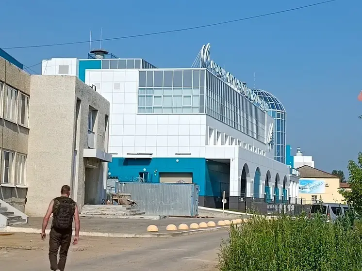 Денис Паслер посетил проектно-конструкторское бюро «Деталь»