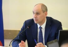 Денис Паслер назвал проблемные территории, которым нужны обновления к зиме denis pasler nazval problemnye territorii kotorym nuzhny obnovleniya k zime-uralnovosti-ru-174732449600-0