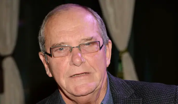 Поздно спохватился: 82-летний Виторган не смог спасти пьющую жену от вспышки камеры