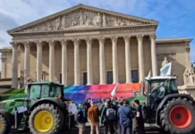 Фермеры собрались у Нацсобрания Франции в Париже с позитивными изменениями fermery sobralis u naczsobraniya franczii v parizhe s pozitivnymi izmeneniyami-uralnovosti-ru-174825181700-0