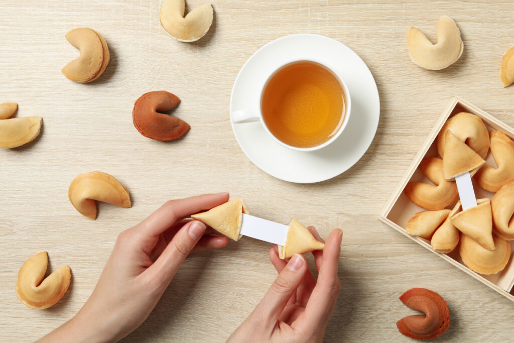 Китайское печенье с предсказаниями