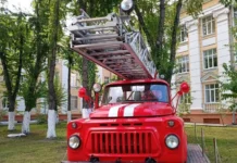 МЧС проводит оперативные действия в Невьянске для безопасности Екатеринбурга mchs provodit operativnye dejstviya v nevyanske dlya bezopasnosti ekaterinburga-uralnovosti-ru-174710732900-0