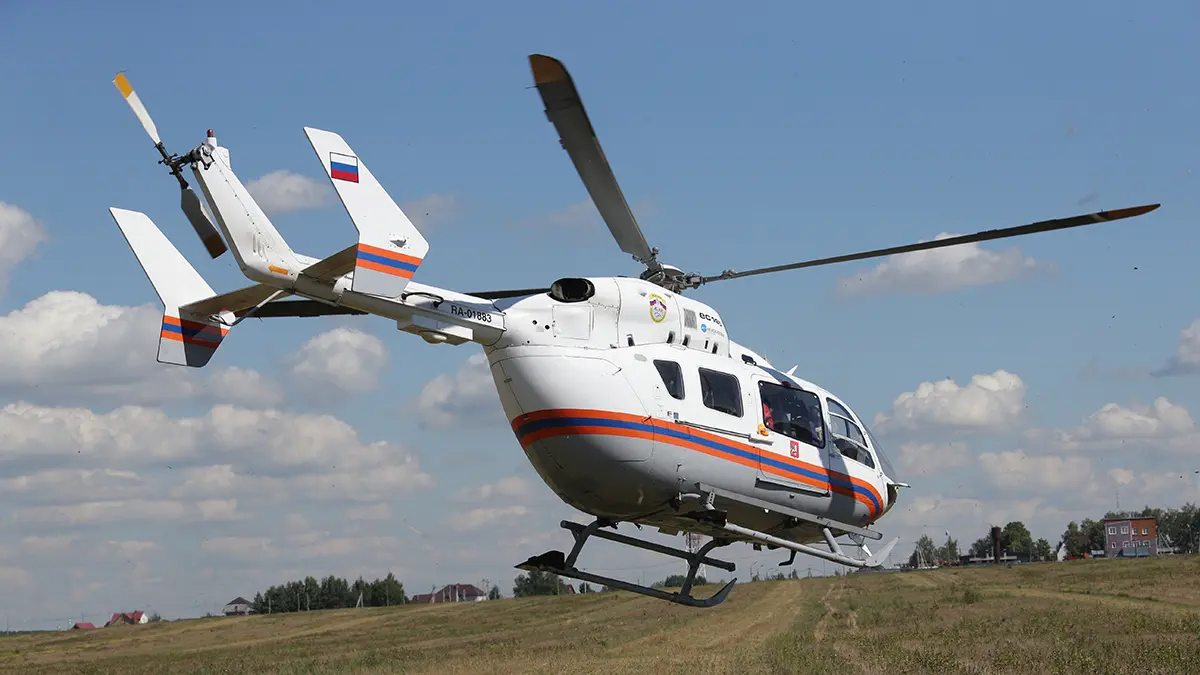 112: Вертолет совершил жесткую посадку в Подмосковье из-за технических проблем