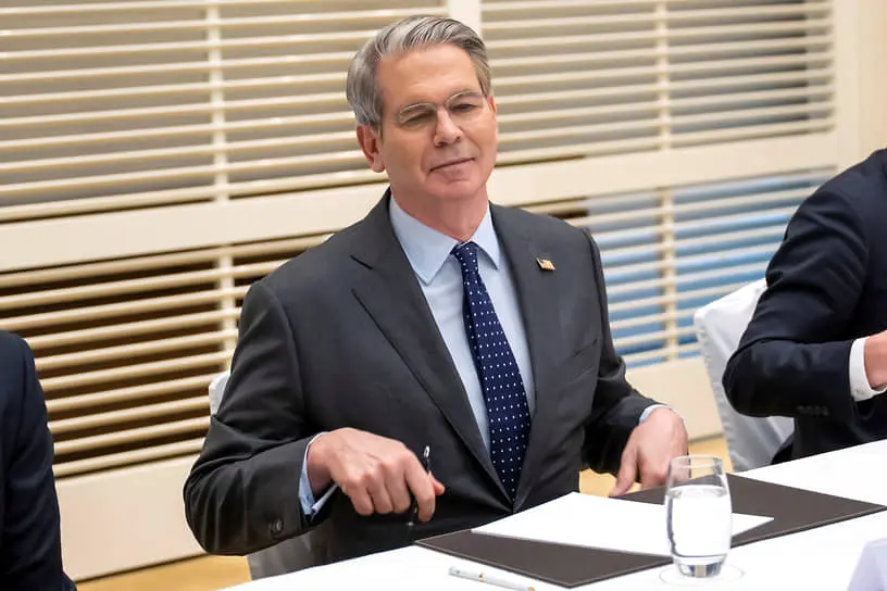 Скотт Бессент и Евросоюз ведут дискуссии, G7 сталкивается с разногласиями по нефти-0