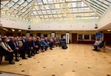 Торжественное вручение наград бизнес-лидерам с участием Дениса Паслера и Александра Кошкина torzhestvennoe vruchenie nagrad bizneslideram s uchastiem denisa paslera i aleksandra koshkina-uralnovosti-ru-174824943200-0