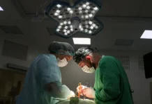 Уникальная операция в Серовской больнице спасла пациента с множественными переломами черепа unikalnaya operacziya v serovskoj bolnicze spasla paczienta s mnozhestvennymi perelomami cherepa-uralnovosti-ru-174825369400-0